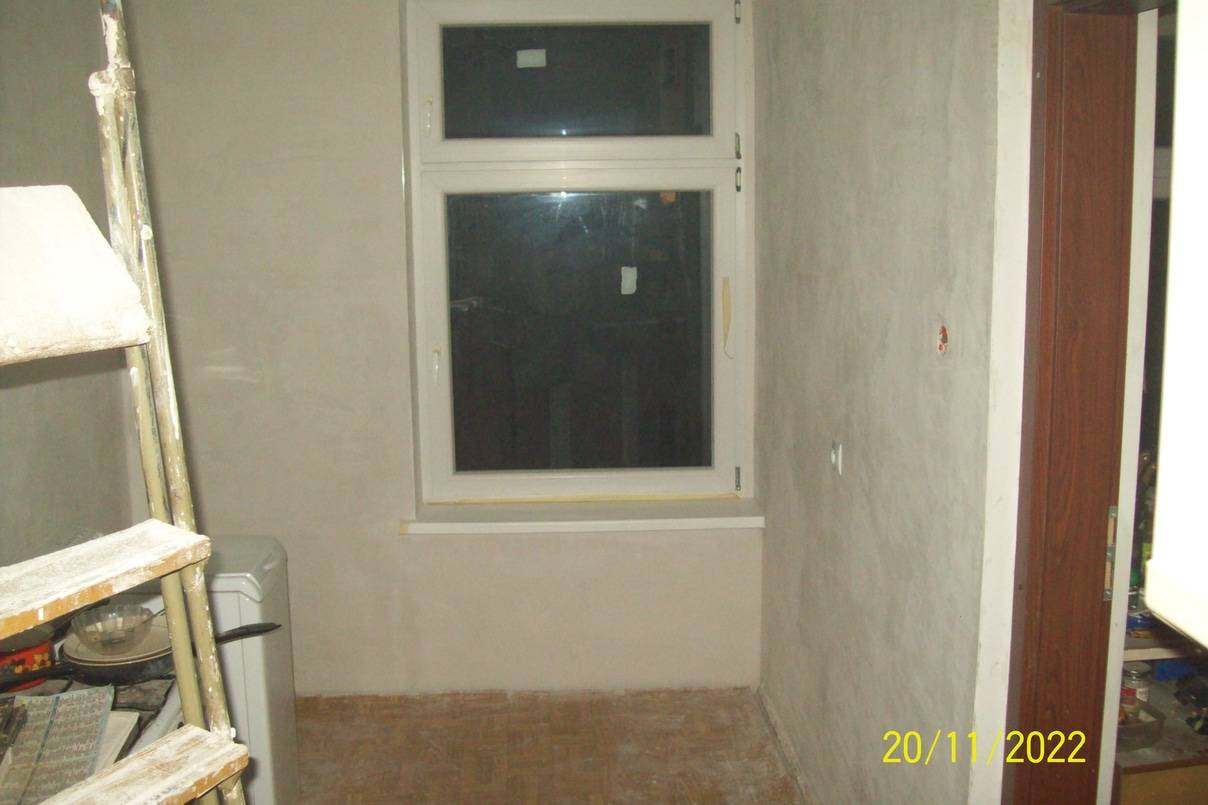 Mieszkanie  do  remontu 33m kw BOGUSZOW -GORCE -CENTRUM