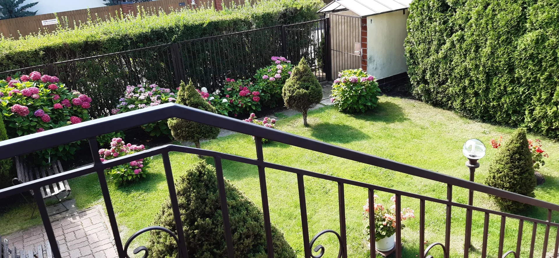 Lokal w domu prywatnym na kreatywne biuro z magazynem