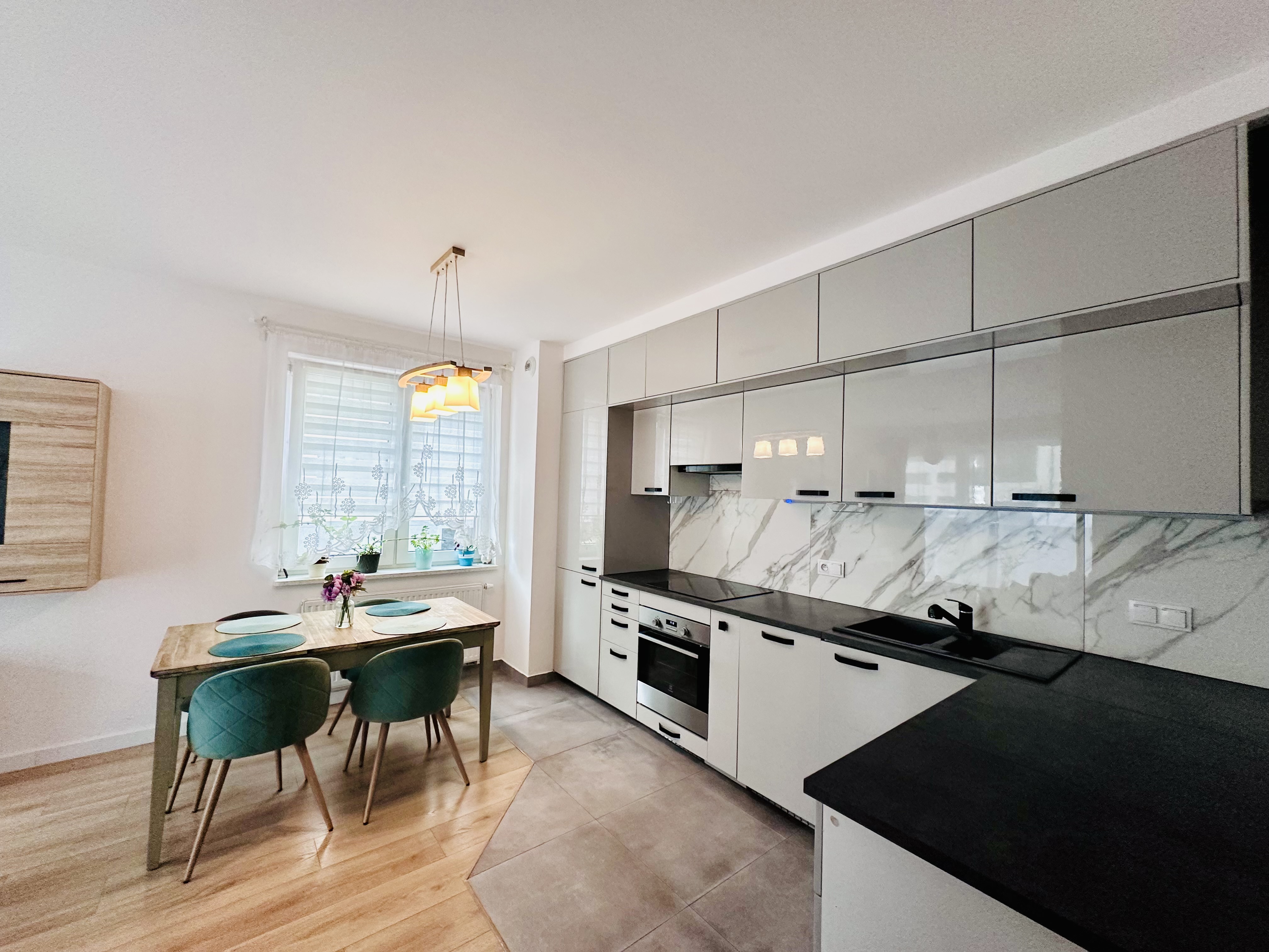 Na sprzedaż 3-pokojowe mieszkanie 47 m² | Grochów | Blisko centrum Warszawy | Świetna komunikacja i potencjał inwestycyjny