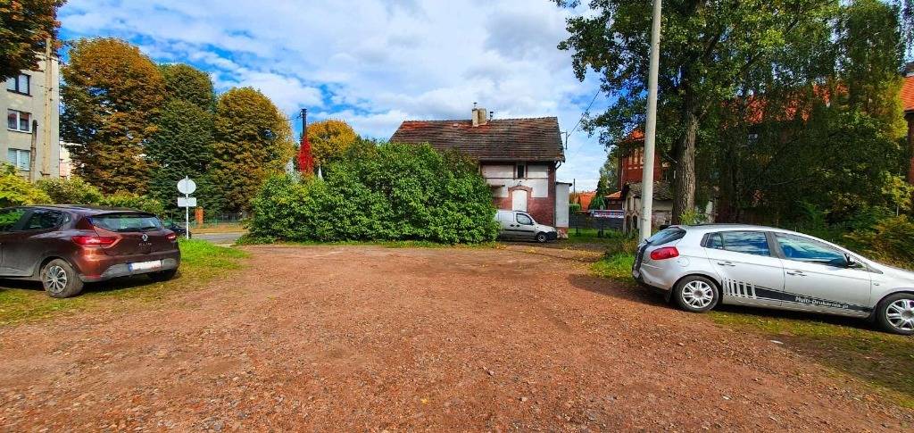 Pół Domu i Potężny Teren, ok 1200 m2