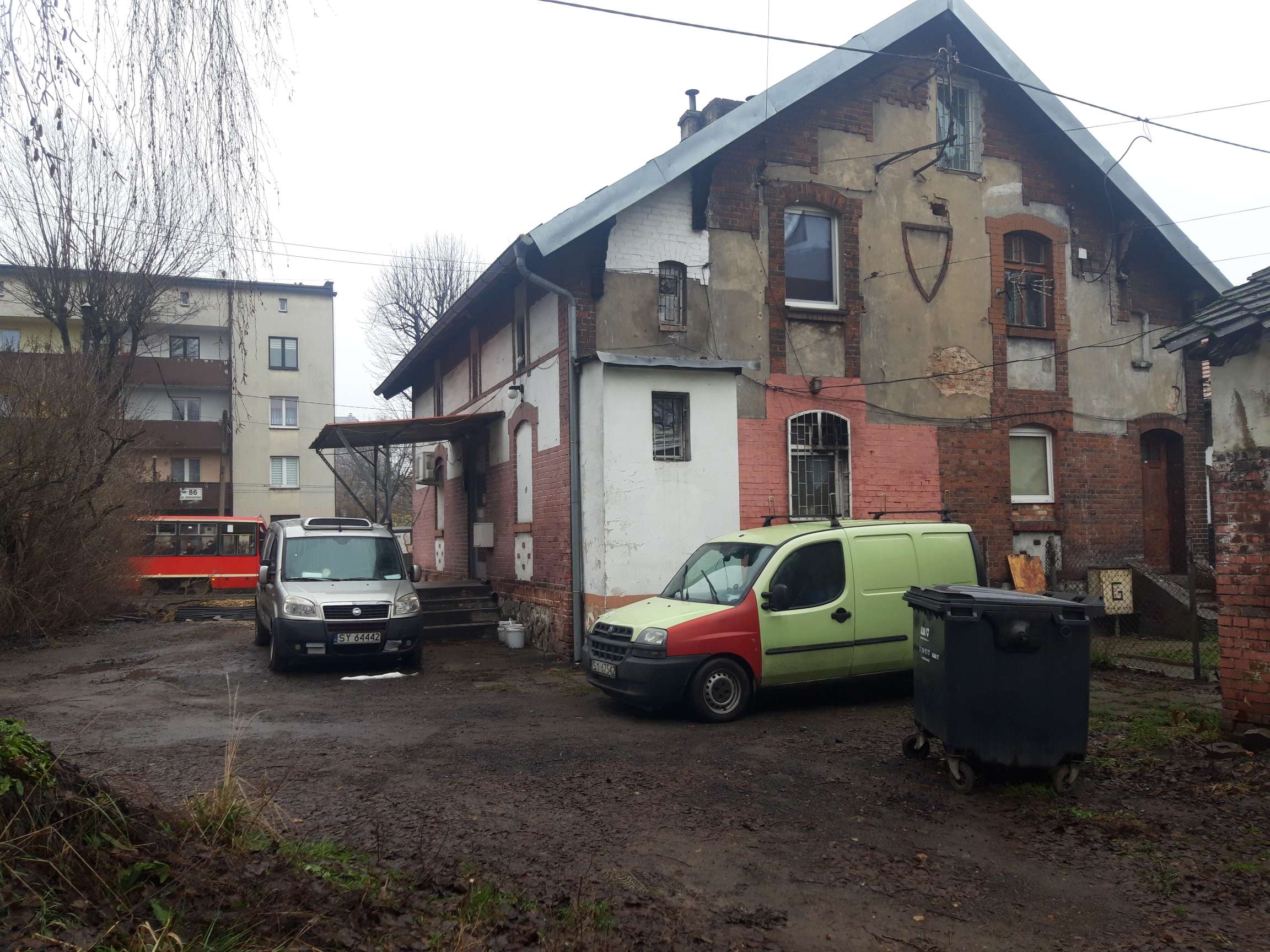 Współpracę podejmę.Lokal Użytk.100 m2, transport, kontakty,