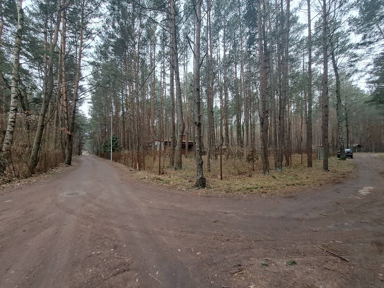 Ładna działka 3761m2 w lesie z domkiem Łosie mieszklano/usługowa z MPZP