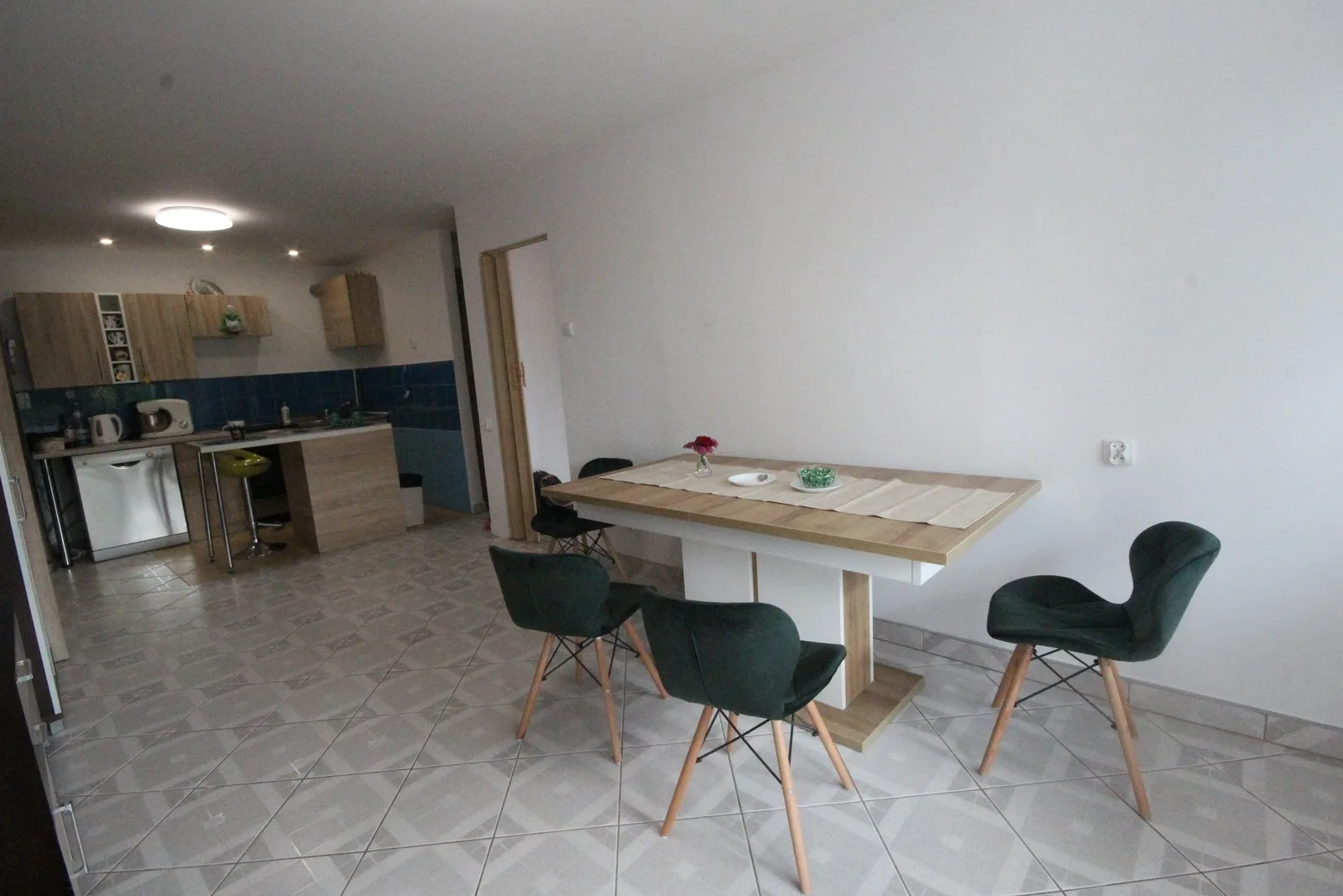 2pok, 42met, okolice Sky Towera BALKON/WINDA/PARKING (Wrocław)