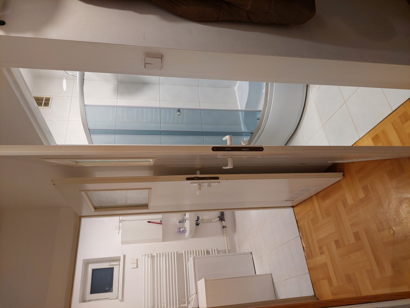 Os. Akademickie (Czyżyny) - 2 pokoje, 2 łazienki + jasna kuchnia