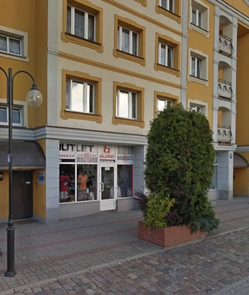 LOKAL NA SPRZEDAŻ CENTRUM CZŁUCHOWA, GŁÓWNY DEPTAK 77M2