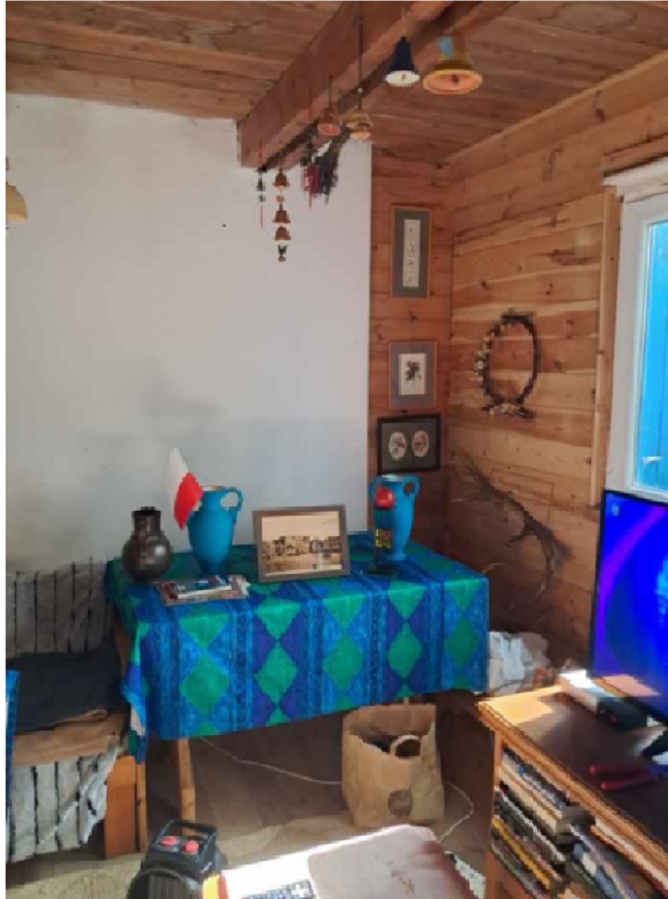 Piętrowy dom z dużą działką nad jeziorem Wdzydze na Kaszubach