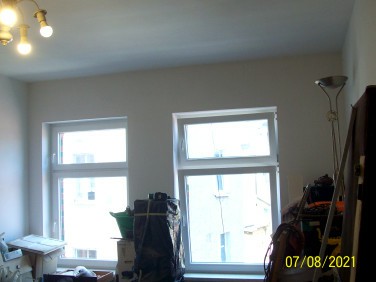 Mieszkanie  do  remontu 33m kw BOGUSZOW -GORCE -CENTRUM