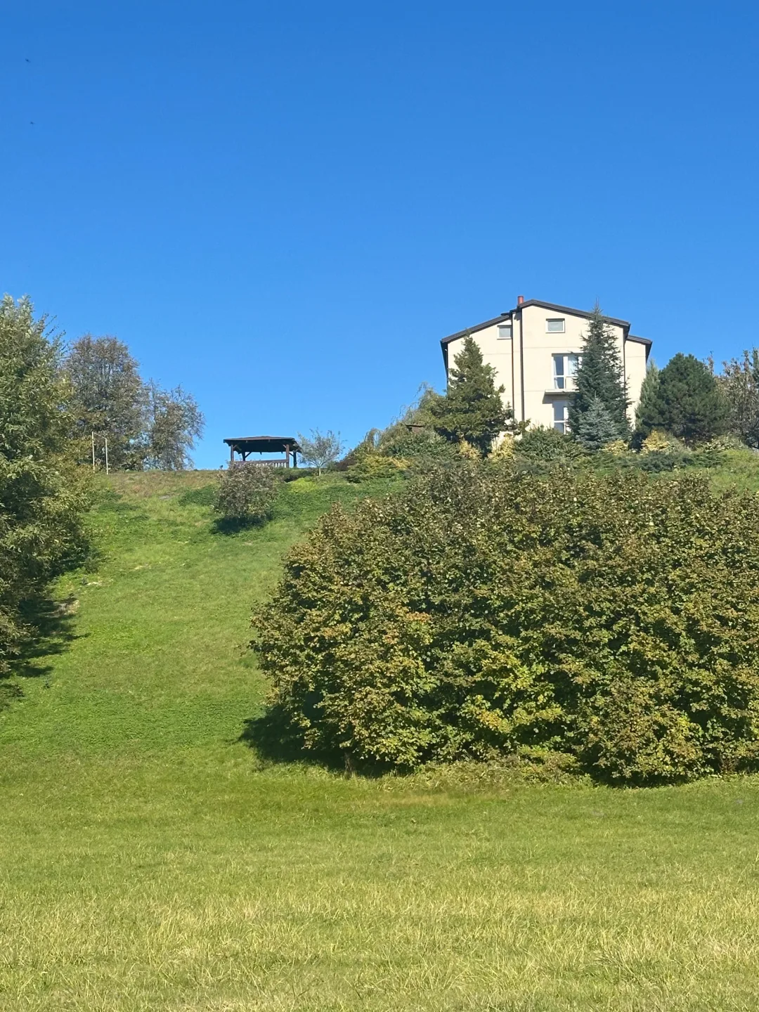 Dom 400 m² | działka 7900 m² | widok na dolinę Wieprza | pot