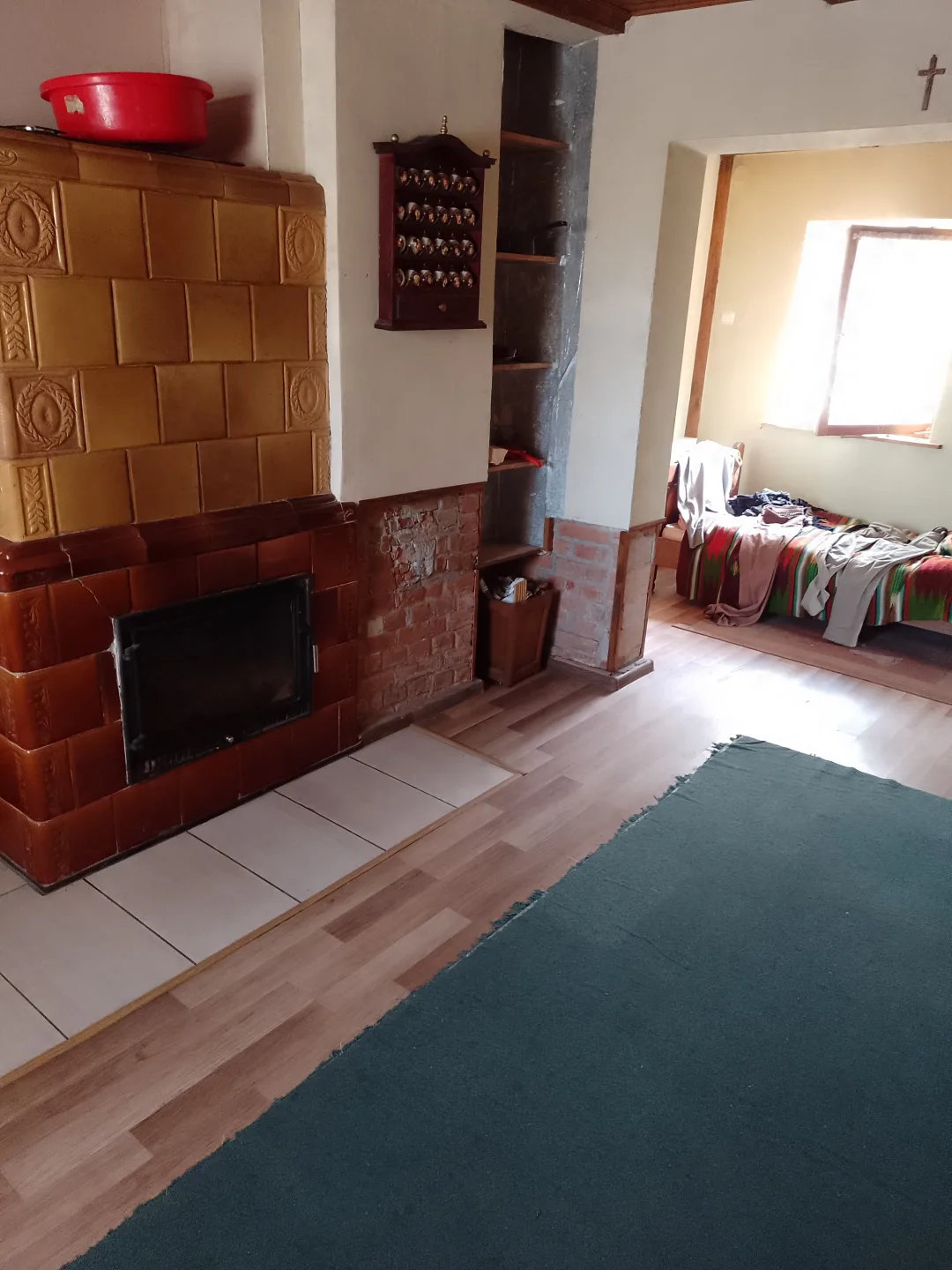 Dom na sprzedaż i dużym zapleczem.