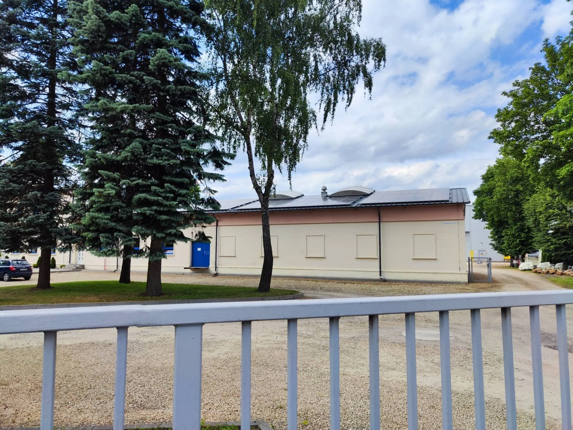 Magazyn z częścią socjalną