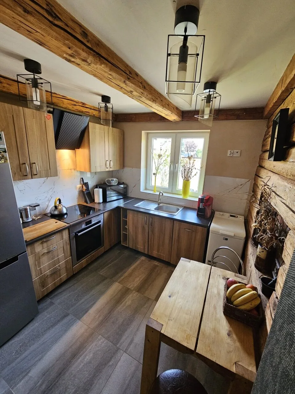 Stylowy dom z wyposażeniem w Zbylitowskiej Górze