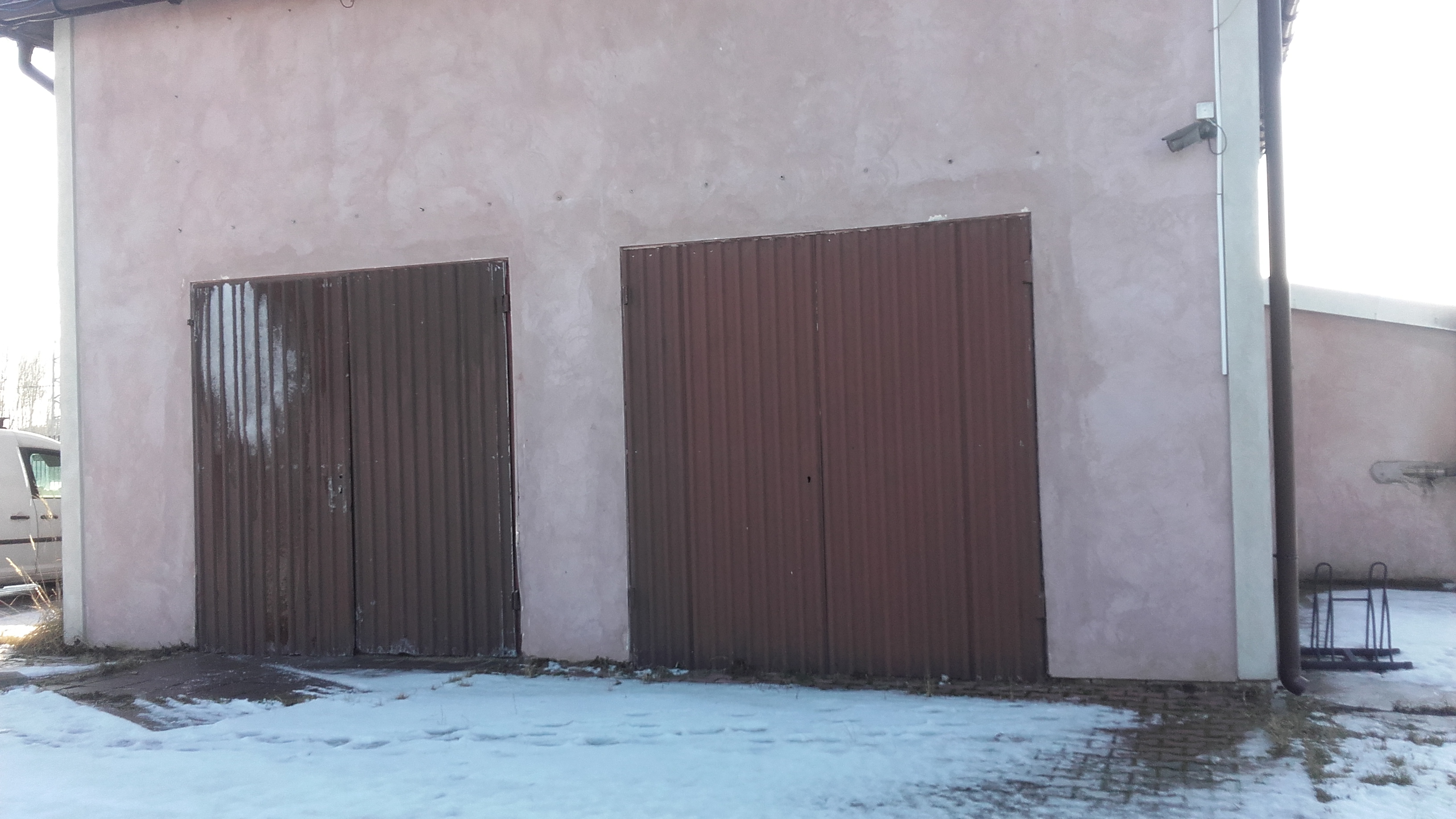 Budynek 160m2 I Plac Na Wynajem Na Usługi Waleriany 23