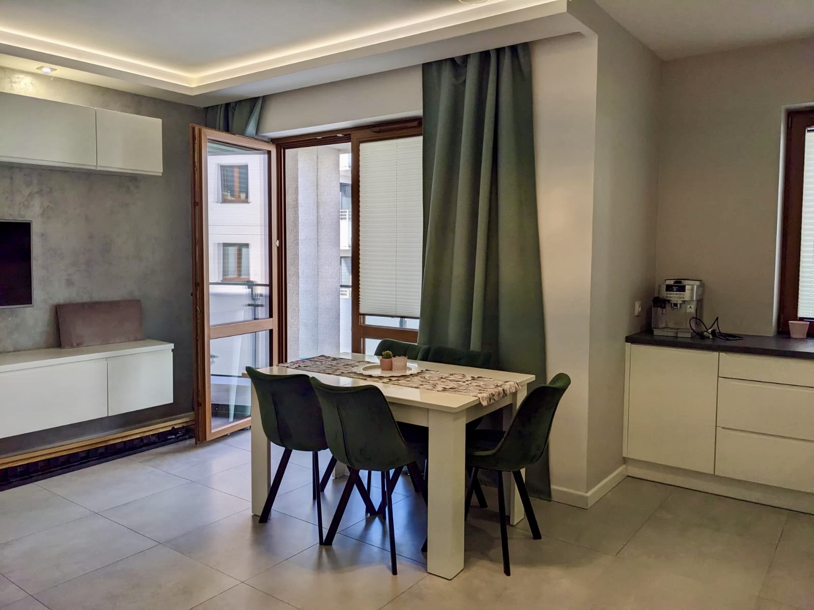 Nowoczesne i przestronne 3 pokojowe mieszkanie z balkonem